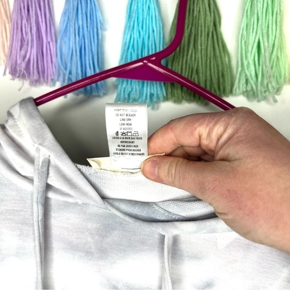 Altar’d State Pull Over Gray Grey Star Hooded Casual tie dye Sweatshirt Large - Picture 10 of 15